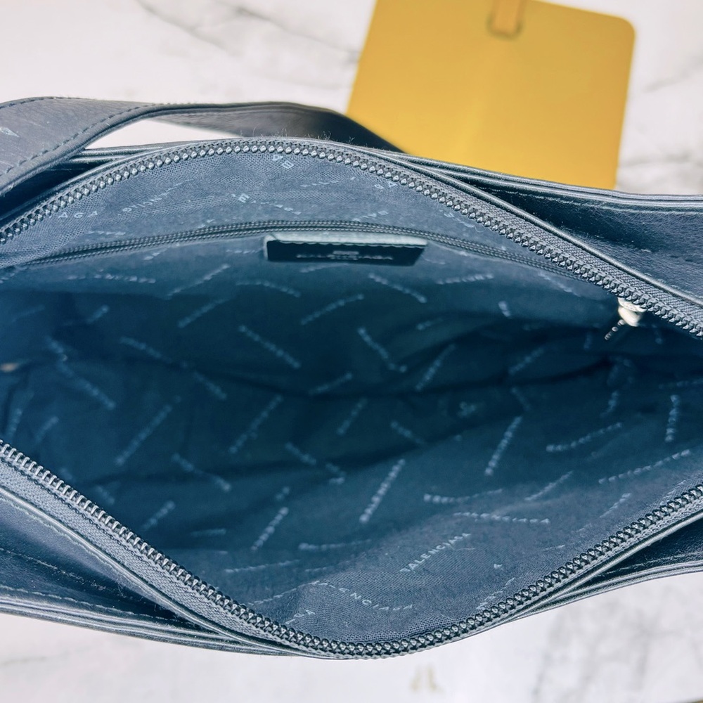 Balenciaga Black Leather‎ Women’s Shoulder Bag Luxury Designer - Picture 8 of 11